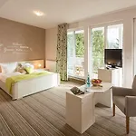 Plusnaturhotel Direkt Am Ederseeufer Waldhotel Wiesemann Und Ferienapartments Hotel 3*