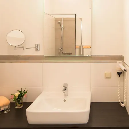 Plusnaturhotel Direkt Am Ederseeufer Waldhotel Wiesemann Und Ferienapartments 3* Вальдек