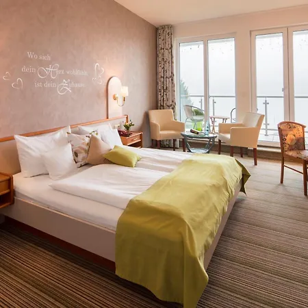 Plusnaturhotel Direkt Am Ederseeufer Waldhotel Wiesemann Und Ferienapartments Вальдек