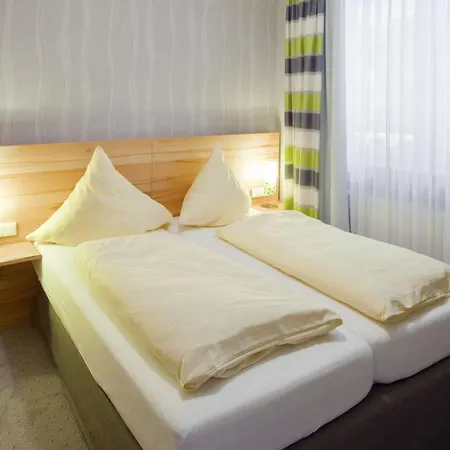 Отель Plusnaturhotel Direkt Am Ederseeufer Waldhotel Wiesemann Und Ferienapartments Вальдек