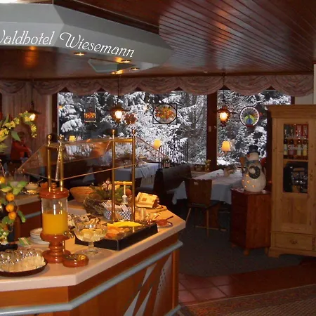 Отель Plusnaturhotel Direkt Am Ederseeufer Waldhotel Wiesemann Und Ferienapartments Вальдек