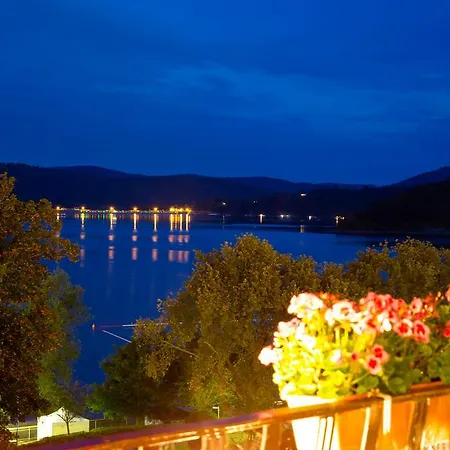 Hotel Plusnaturhotel Direkt Am Ederseeufer Waldhotel Wiesemann Und Ferienapartments