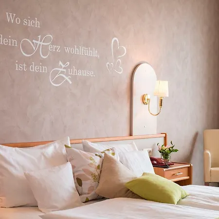 Plusnaturhotel Direkt Am Ederseeufer Waldhotel Wiesemann Und Ferienapartments Hotel 3*